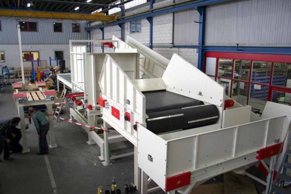 image of a Dima® Automatic Bag Emptying System